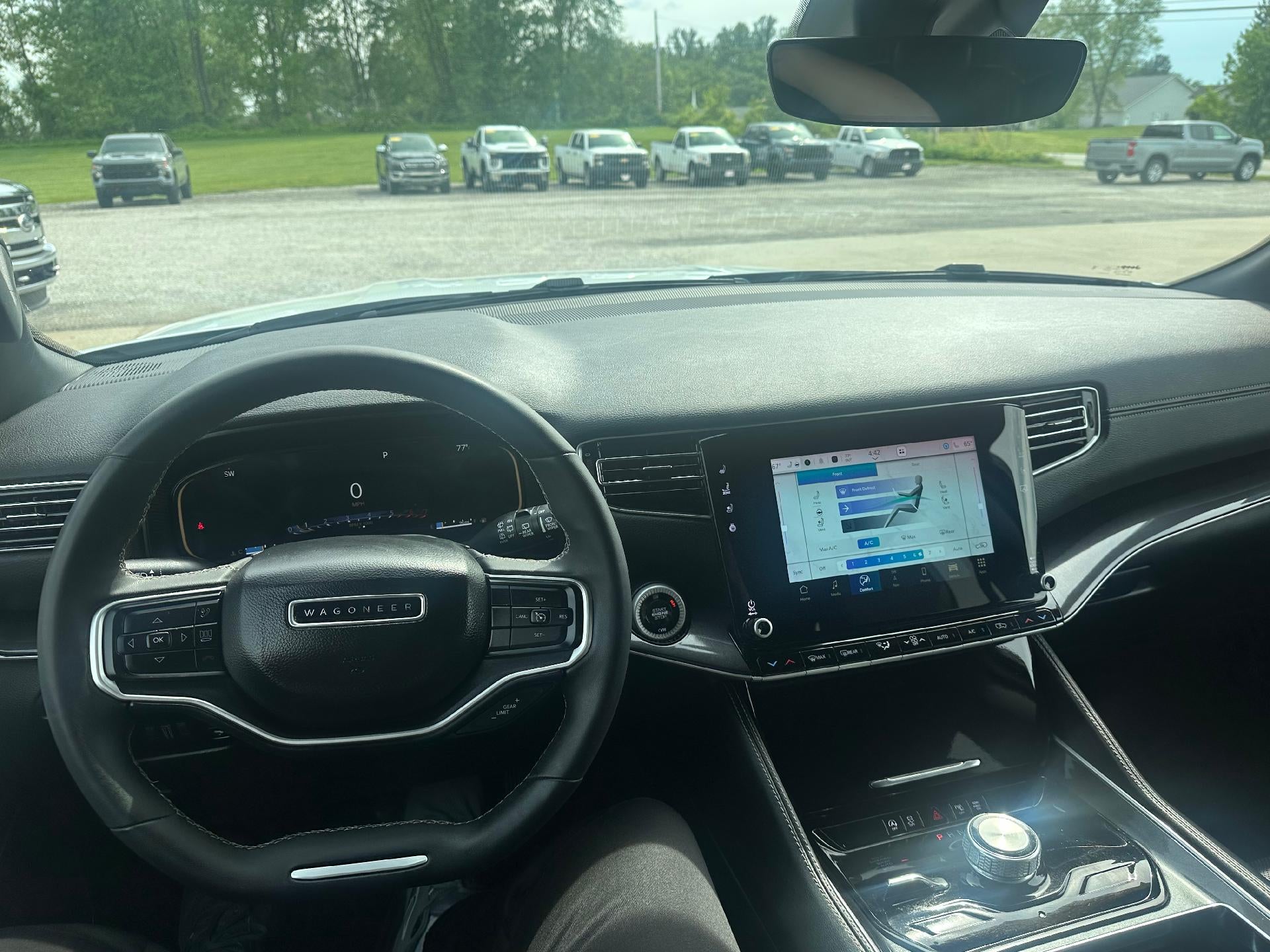 2024 Jeep Wagoneer Base