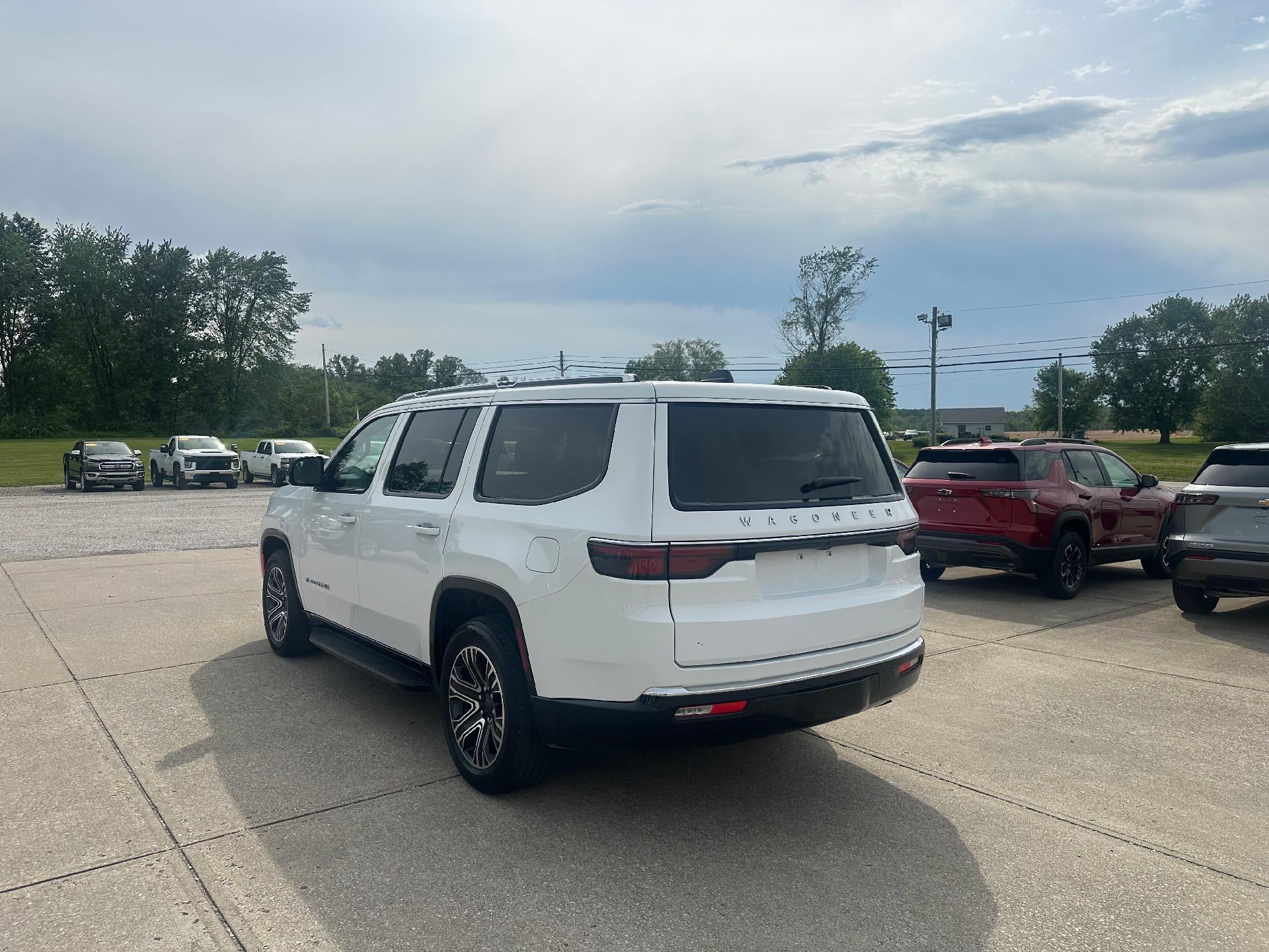 2024 Jeep Wagoneer Base