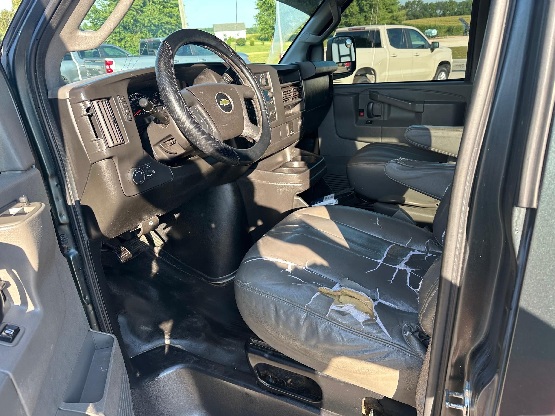 2017 Chevrolet Express Cargo 2500 Base