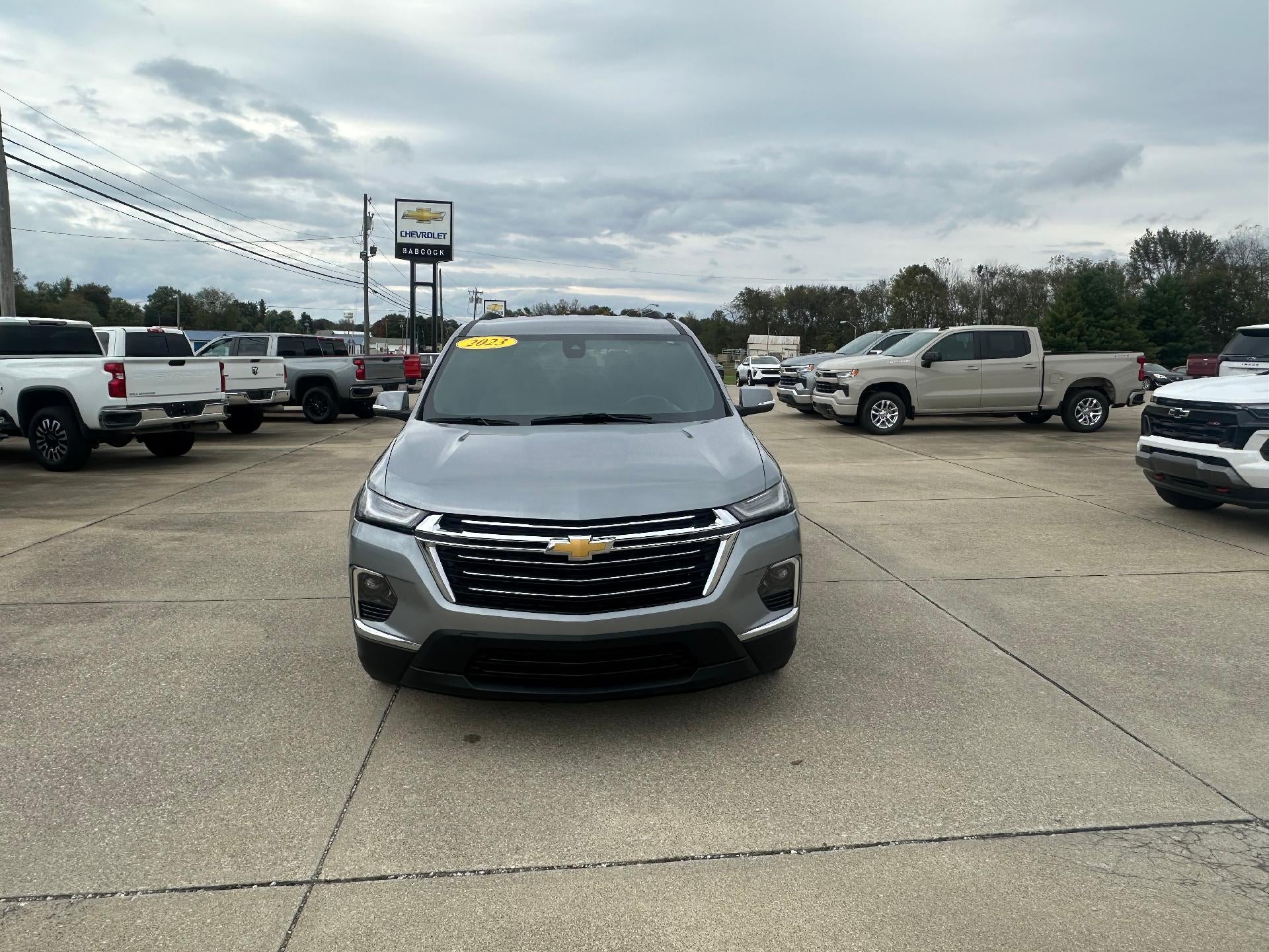 2023 Chevrolet Traverse LT Cloth