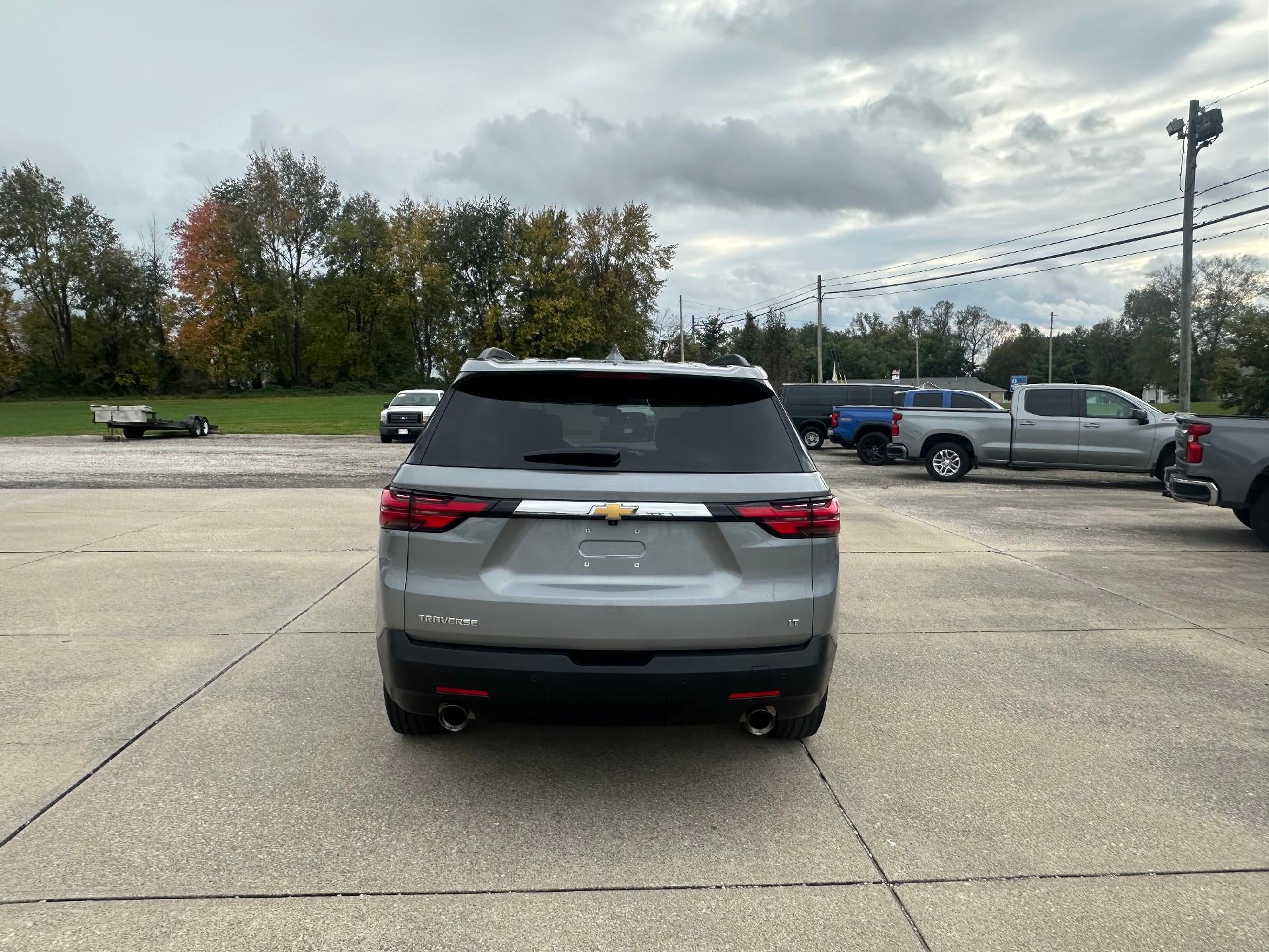 2023 Chevrolet Traverse LT Cloth