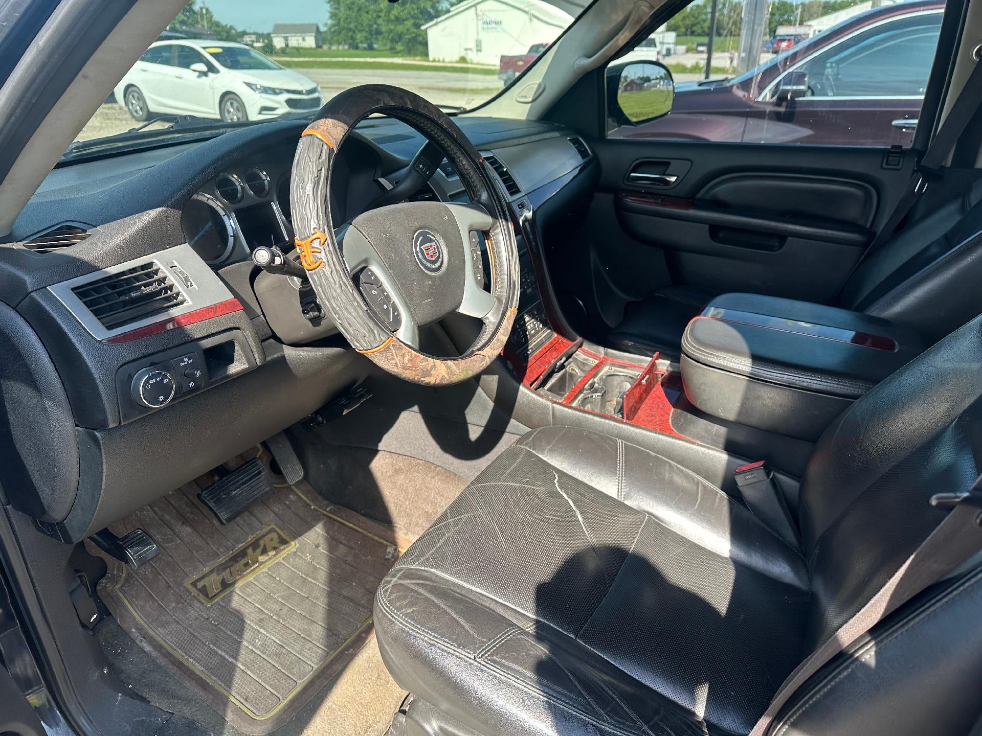 2011 Cadillac Escalade Luxury