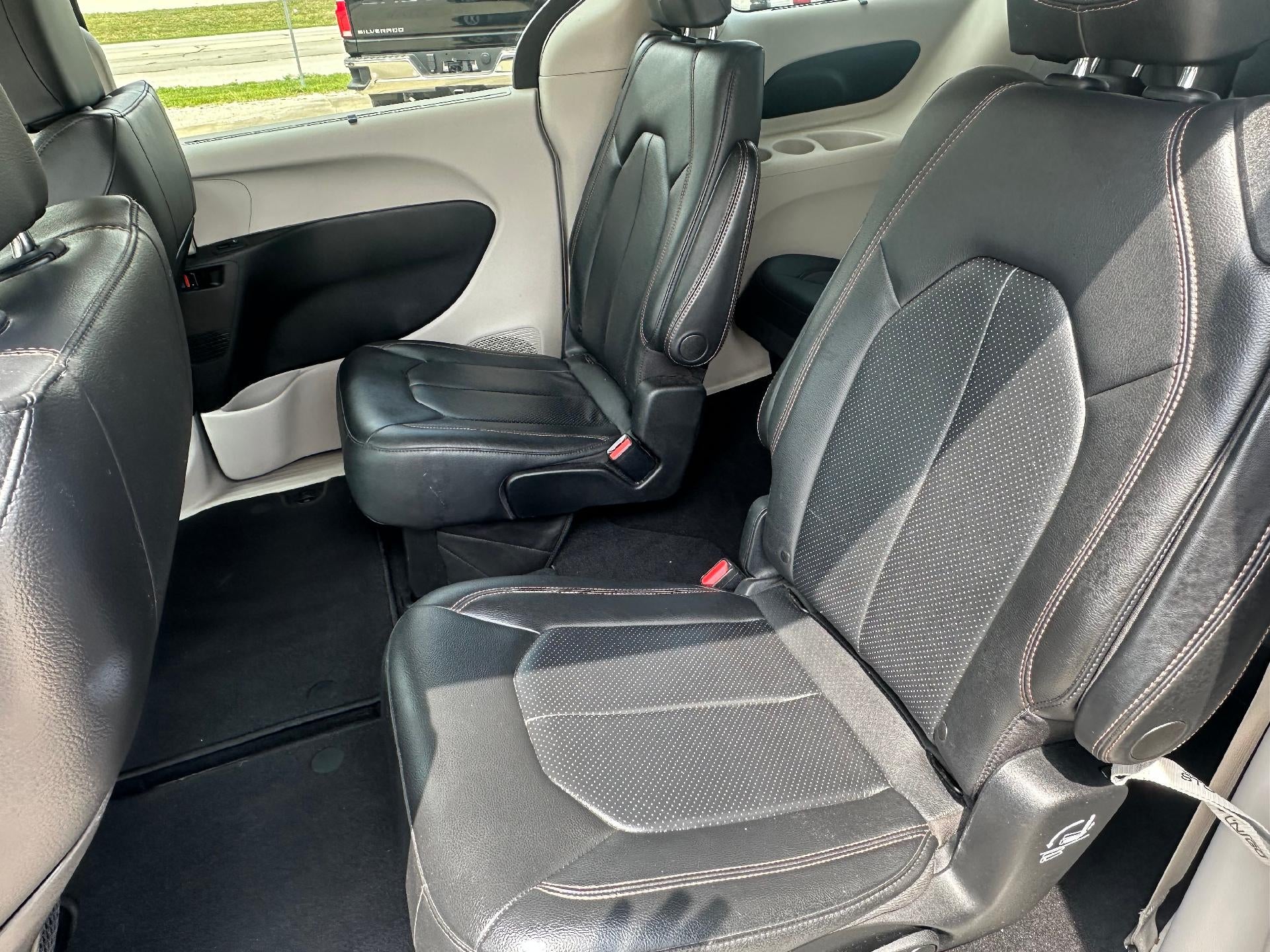 2020 Chrysler Pacifica Touring L
