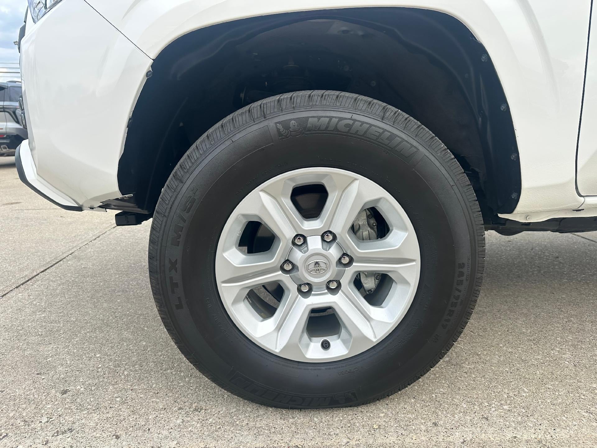 2022 Toyota Tacoma 2WD SR