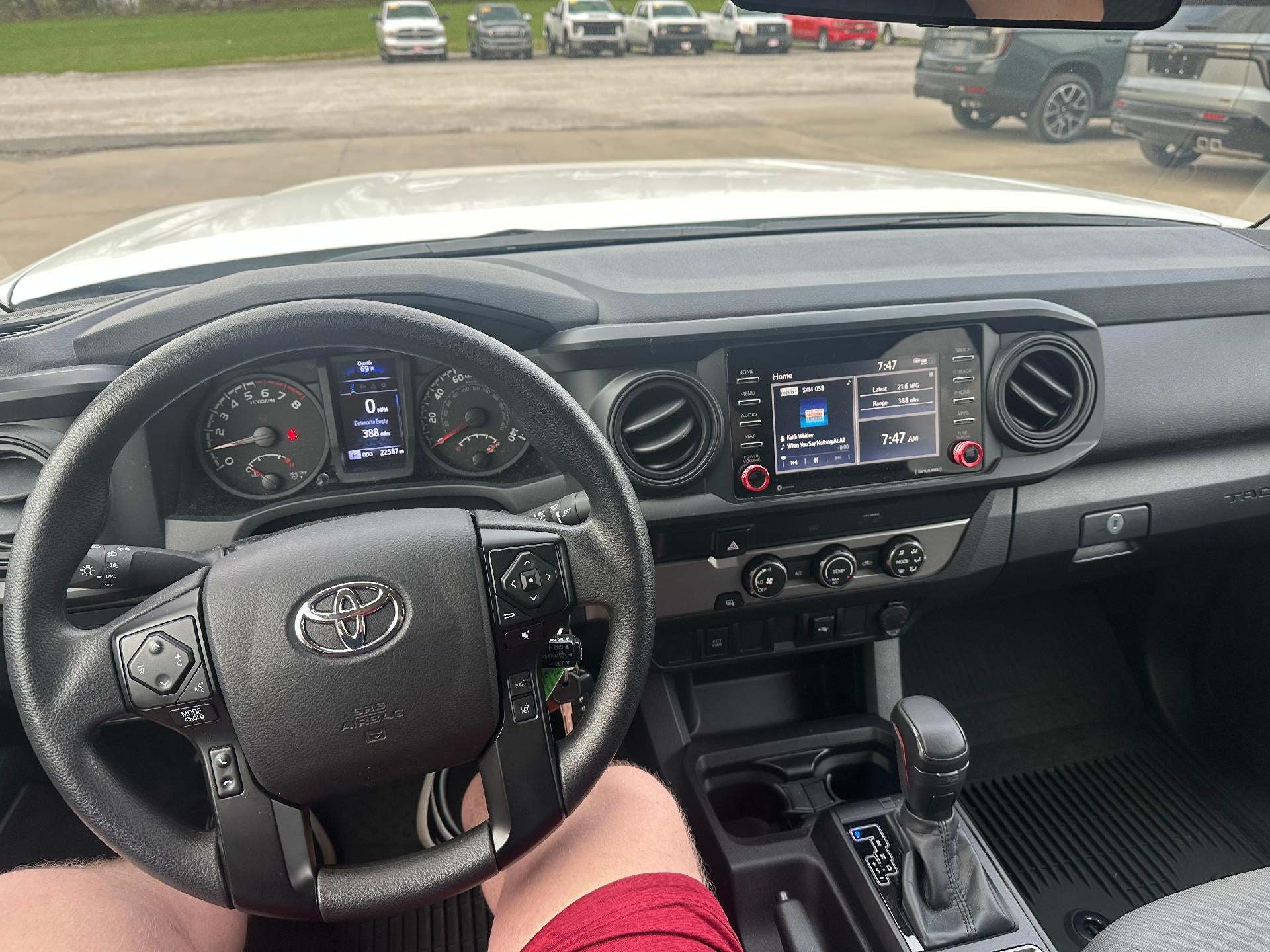 2022 Toyota Tacoma 2WD SR